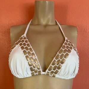 BEACH BUNNY KIRA TRIANGLE TOP!!